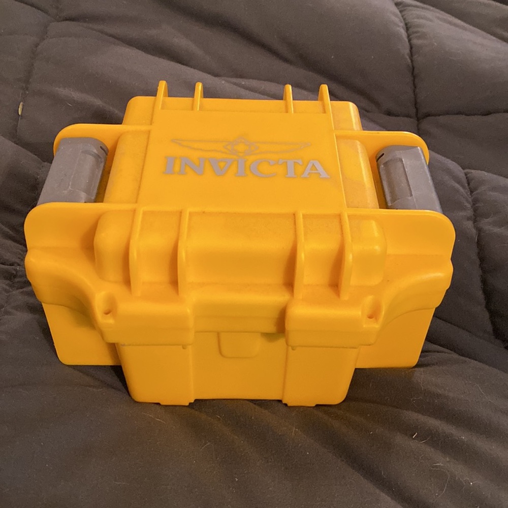 Invicta watch case - Picture 2 of 3